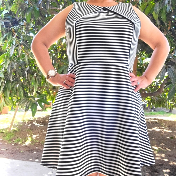attention Dresses & Skirts - attention brand Black and White A Line Striped Dress in XL